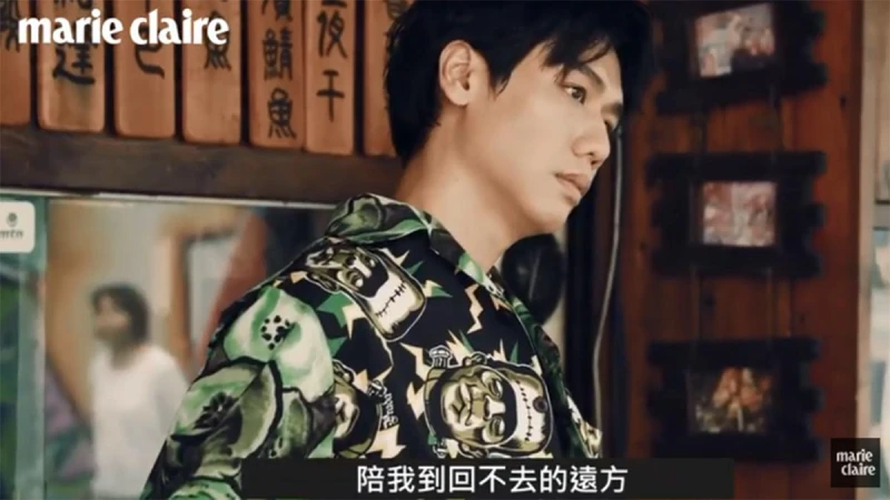 聽完一秒被圈粉！蔡旻佑挑戰街頭電話亭KTV 【Challenge】