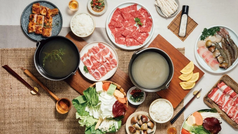 急Call火鍋控&amp;湯控小夥伴！每吃必排隊的雞湯大叔正式進軍信義誠品，快快和朋友約一波，體驗一口入魂的精華湯頭吧！