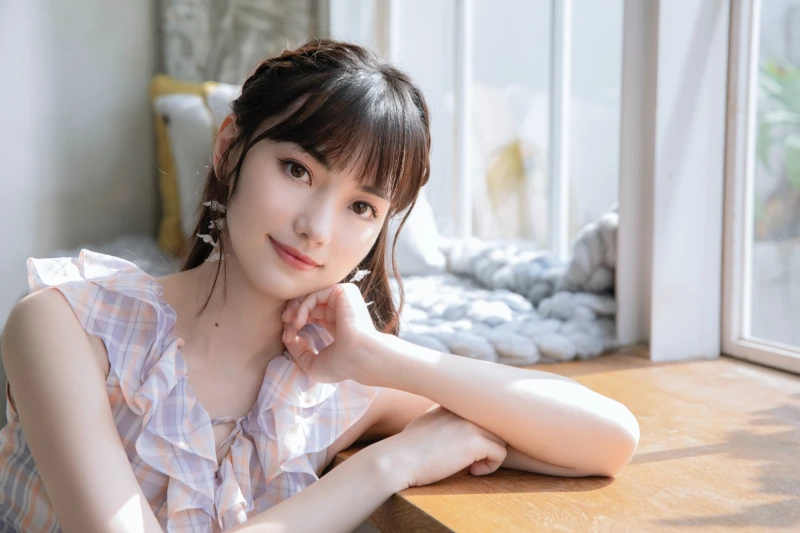 圍棋女神黑嘉嘉推薦隱眼品牌大公開！日本品牌「MI TESORO蜜緹」隱形眼鏡，空靈又柔美的眼眸超吸睛，馬上被圈粉！