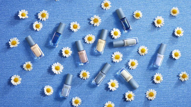 日本平價指甲油NAIL HOLIC 推出十款丹寧顏色超時髦，好想包色啊！