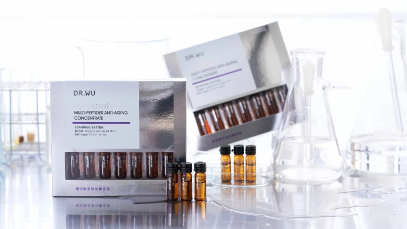 撫平美容編輯細紋的DR.WU小金安瓶，快充彈嫩美肌能量，天天熬夜都不怕！媲美專櫃一樣強的安瓶，恢復期更完美！