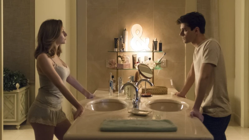 不是每段關係，都能成為值得一刷再刷的電影，也不是每個人，都有能力吹走來過心裡的陰影。