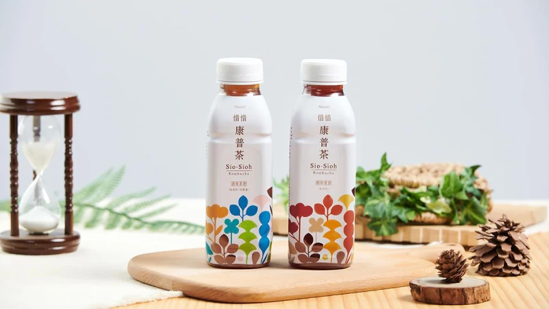 康普茶哪裡買？惜惜康普茶以益生菌、茶等4種天然原料發酵而成，打造清爽無負擔的酸甜系飲品