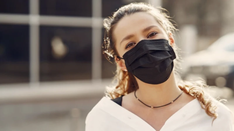 你戴什麼顏色的口罩?研究顯示黑色給人最有安全感