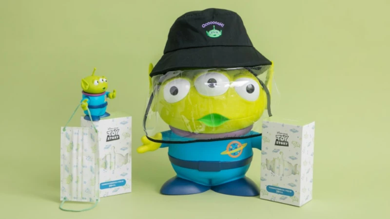 全新三眼怪口罩萌度升級！滿版淺色系設計，同步開賣同系列「三眼怪防飛沫漁夫帽」