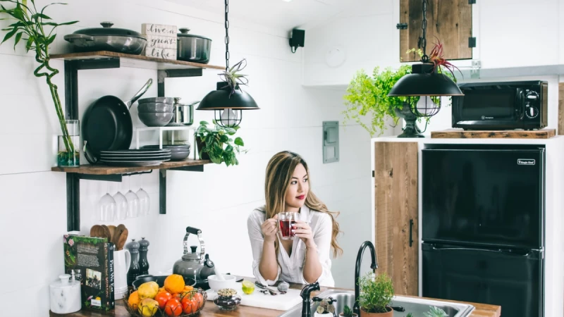 重新建立與食物的關係—直覺斷食法Intuitive Fasting，身體不發炎、血糖不動盪，體重自然下降，重啟自癒力！