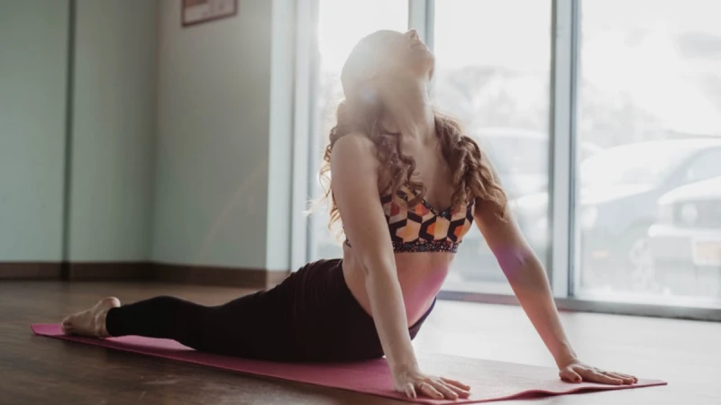 每天10分鐘 6組仿生爬行基礎核心訓練 誠意回收造成妳不悅的脂肪！