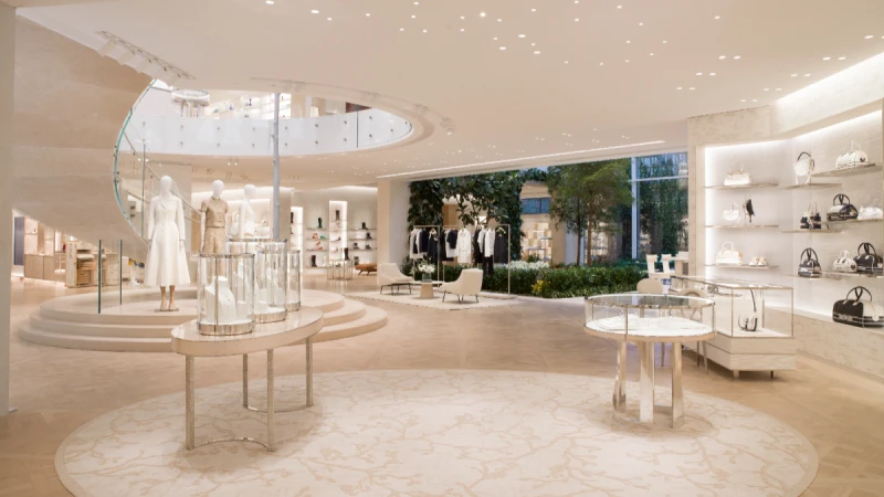 DIOR 30 MONTAIGNE 重塑迪奧夢境