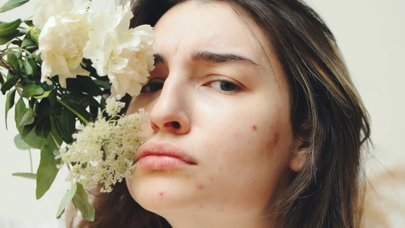 鼻子長痘痘?中醫解析:從臉頰、下巴…這些痘痘位置看出身體狀況,還有改善方法