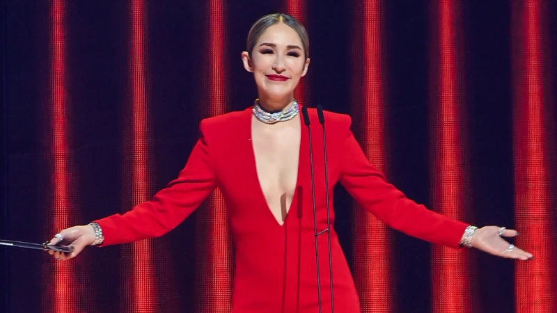 蕭亞軒回來了!驚喜現身2022金曲獎,性感辣喊:「Elva is back!」