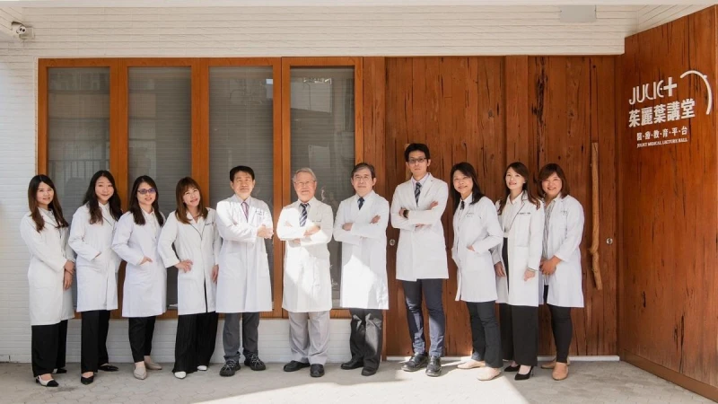 面對它、戰勝它！發現乳癌，人生也不必恐慌，乳房醫學名醫分享：早期術前輔助治療提高乳癌治療成效，幫妳留住美麗與美好生命。