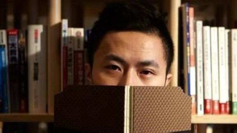 【客座專欄】聶永真：高低檔左右釦與空姐草莓