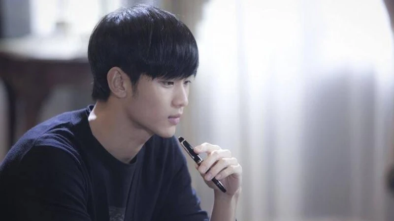 金秀賢：男神那是天生的