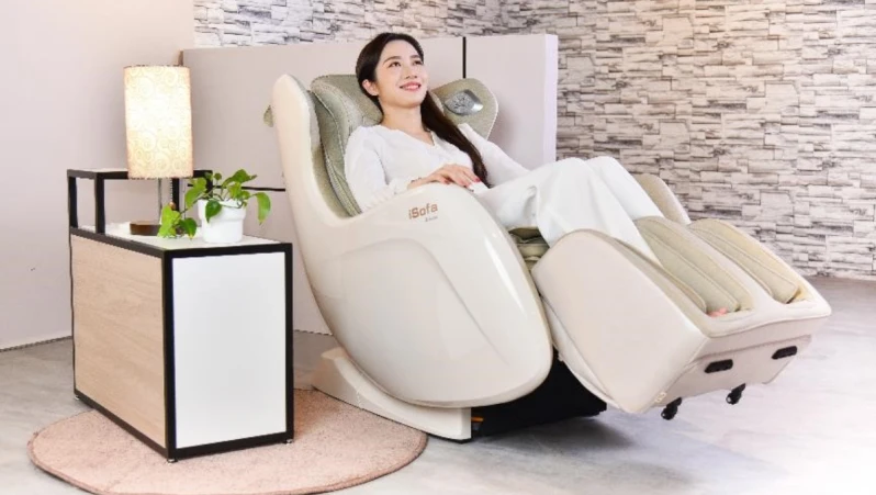原來超多媽媽都想要這個…女生都愛的「FUJI AI智慧愛沙發」登場，先進AI按摩科技精準追蹤疲勞、按摩點點到位，把媽媽寵成幸福女王～
