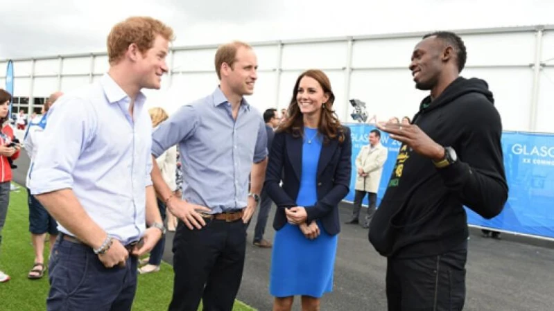 穿這樣還能跳這麼高？看看凱特王妃是怎麼維持優雅的！