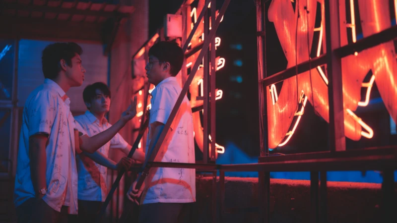 《黑的教育》交換秘密後的蝴蝶效應，影評｜龍貓大王：「讓人眼睛為之一亮！」