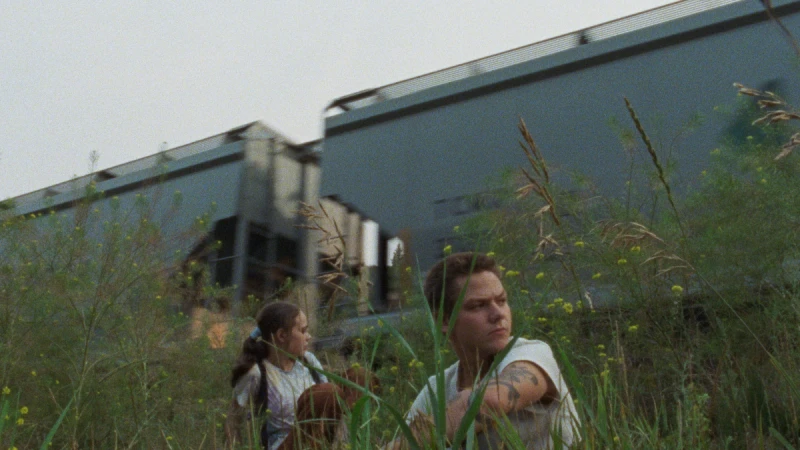 呈現出青春期掙扎與懵懂的《思念是一種塗鴉》，影評｜狐狸電影臭幹譙：「用電影膠卷記錄下不羈青春的霎那永恆。」