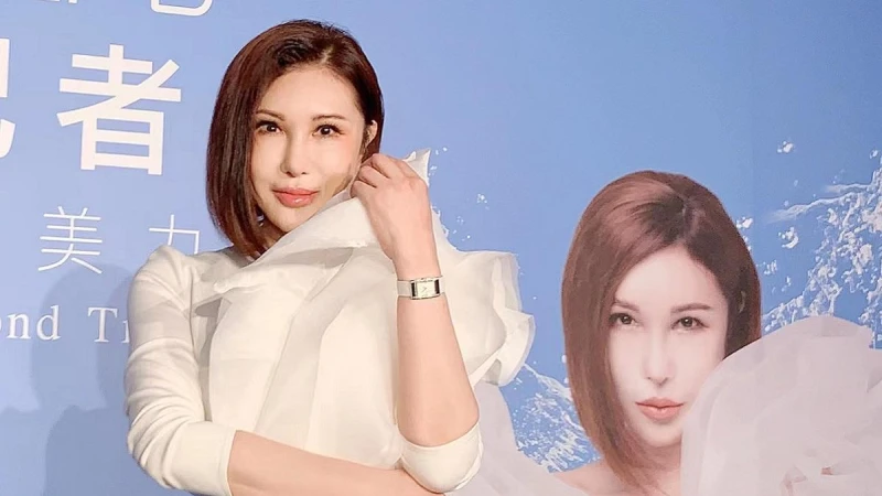 見證雙天后強強聯手現場！金鐘獎綜藝天后利菁&amp;保養天后Beyond Time海藻醣保水光透精華，瞬效滋潤天后的肌膚