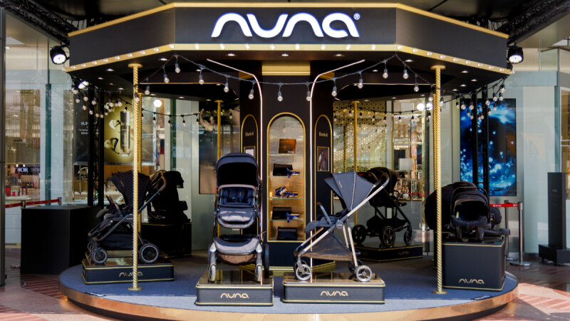 時尚父母育兒首選的嬰童界頂級精品Nuna，以絕美黑金旋轉木馬打造「尊爵嘉年華」全台巡迴活動，潮爸酷媽絕對要手刀火速前往體驗一波！