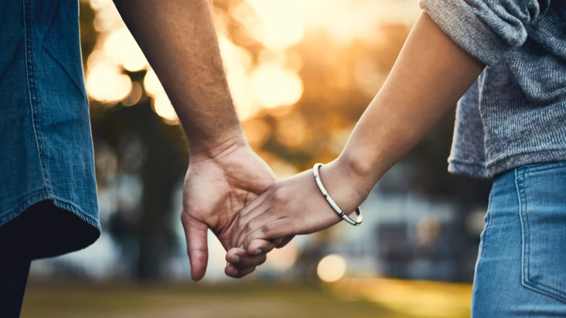 談戀愛就變工具人？盤點5大星座容易為愛傻傻付出，金牛座「一旦愛上就呆掉」