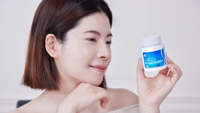 每天都為自己套上美肌濾鏡！果然Chocola BB小藍瓶不讓人失望，幫助肌膚健康，肉眼看得見的無瑕透亮感～心情跟著好！