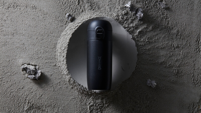 「鈦金屬的未來感日常」CROSSPACE 隕石純鈦保溫瓶，為品味而生！