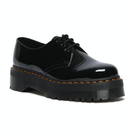 Dr. Martens低筒馬汀鞋推出進化版！時髦黑白色、兩倍厚底設計，嬌小